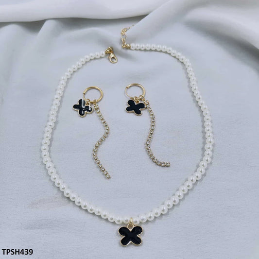 TPSH439 YYE Butterfly Pendent With Chain - CPSH